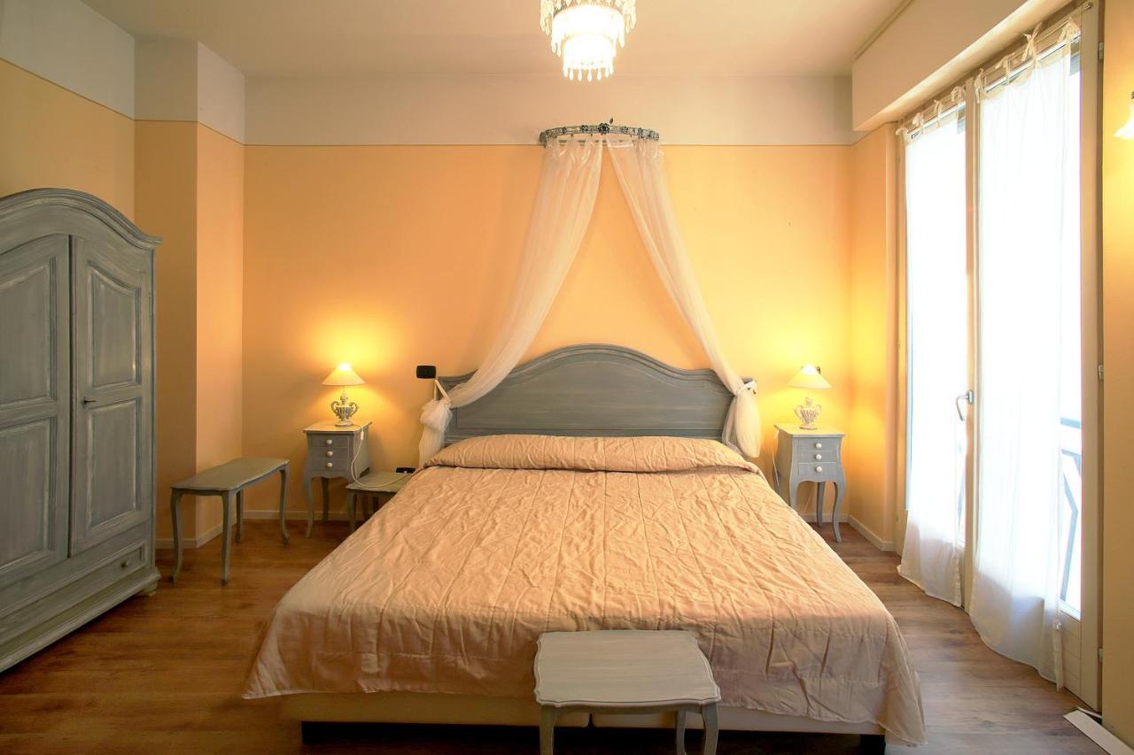 Appartamenti Piazza Umberto I Torri del Benaco Kültér fotó